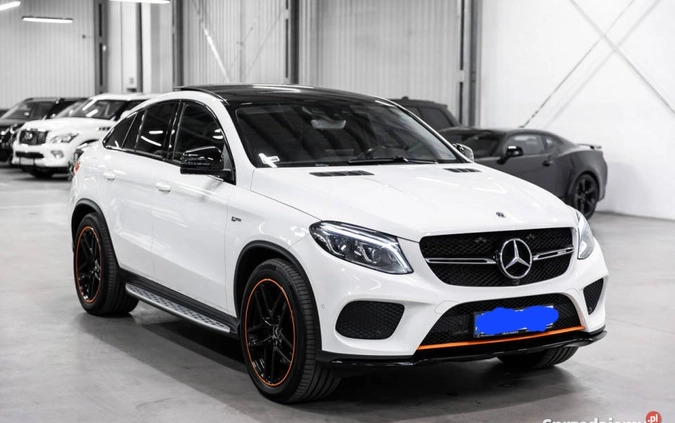 Mercedes-Benz GLE cena 269500 przebieg: 138000, rok produkcji 2018 z Pajęczno małe 211